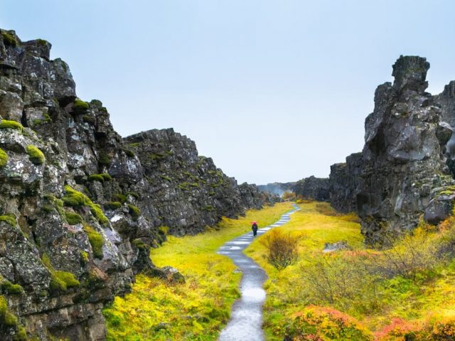 Iceland-private-golden-circle-tour-Thingvellir-between-continents-SS1-summer