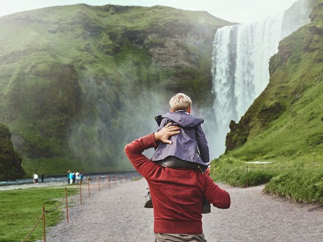 best-time-to-visit-iceland-family-vacation-skogafoss