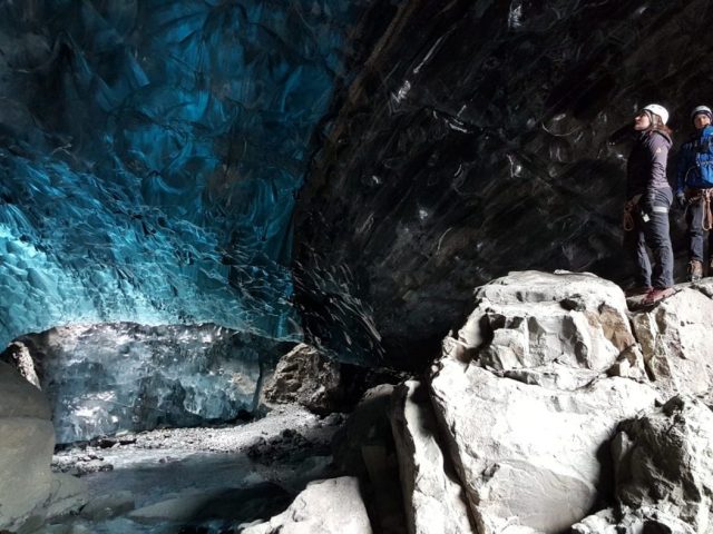 blue-ice-cave-adventure-03