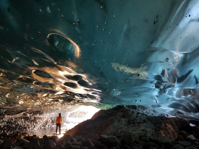 blue-ice-cave-adventure-04jpg