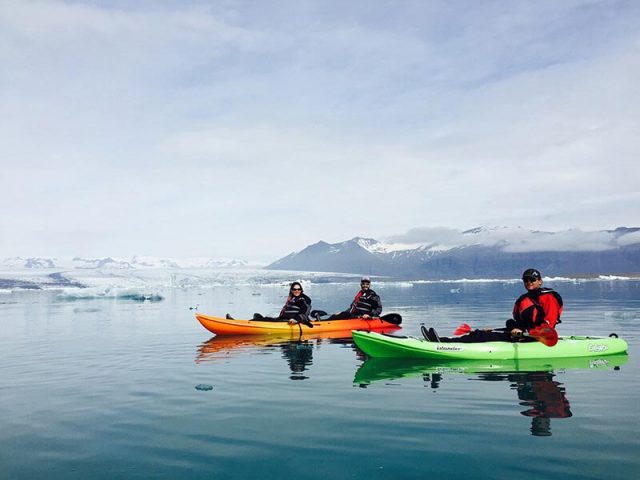 glacier kayaking tour on Jokulsarlon glacier lagoon