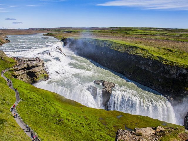 iceland-golden-circle-guide-gullfoss-view