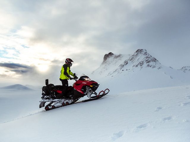 iceland-snowmobile-tour-golden-circle-skjol-01