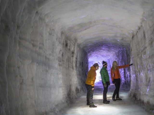 langjokull-ice-cave-experience-03