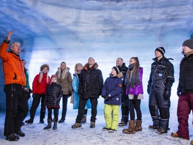 langjokull-ice-cave-experience-05