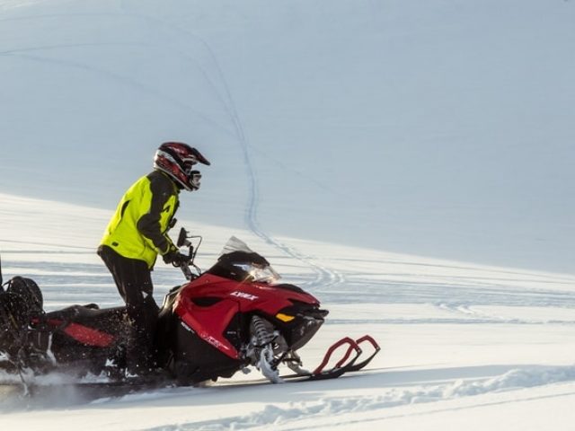 snowmobile-and-ice-cave-tour-from-reykjavik-04